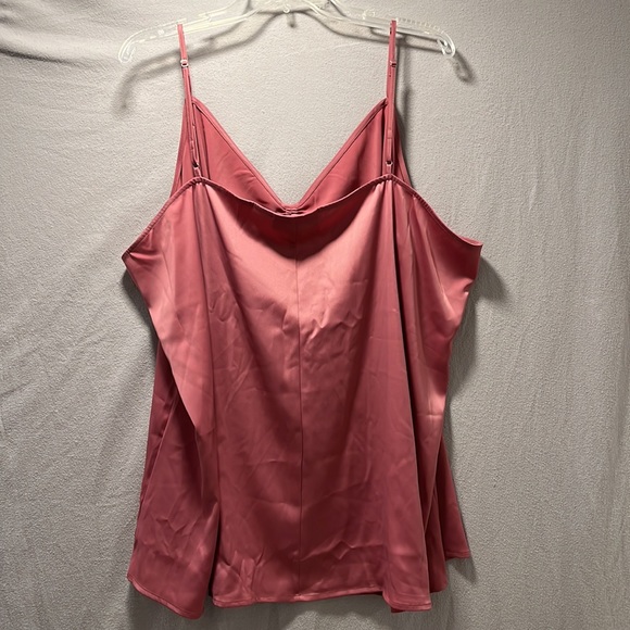 Lane Bryant 30/32 “Mesa Rose” pink satiny camisole with ruched detail - Picture 5 of 16